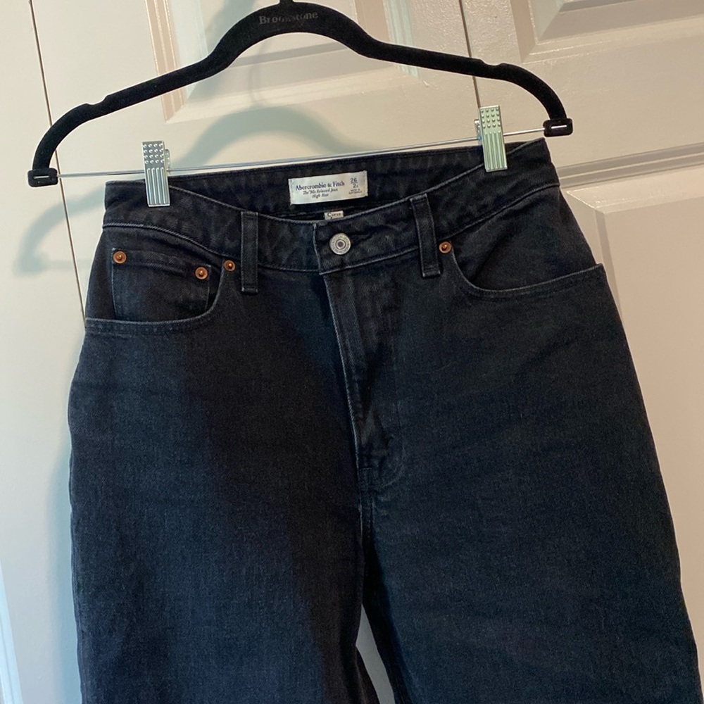 A&F Curve Love Relaxed Black Jeans W26 2 short